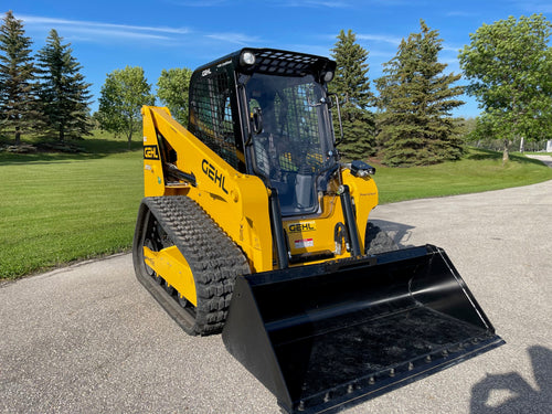Gehl R / RT Series - 135/165 skid steer door